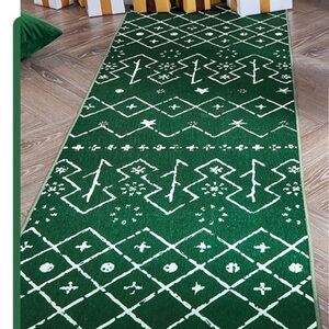 *Green Moroccan style m rug 2 x 7
